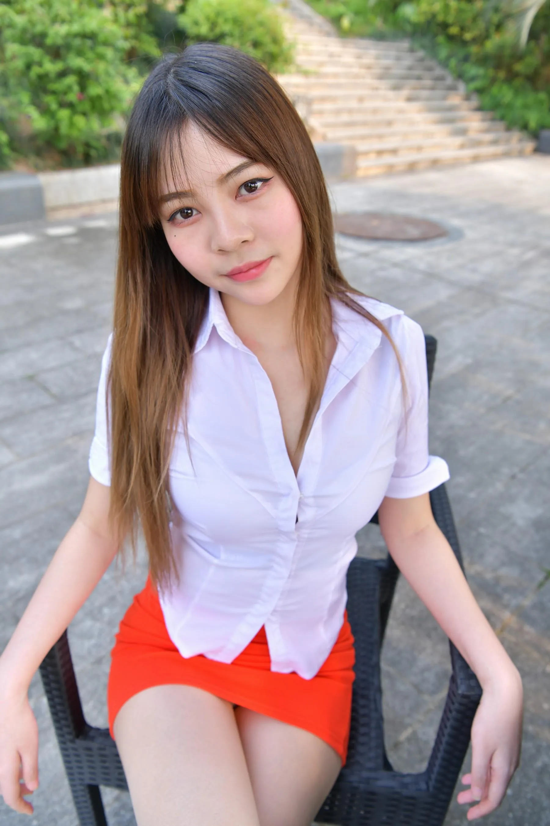 [魔镜街拍] NO.150 极致诱惑的红色包臀短裙少妇 [341P]插图7